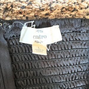 Entro Black Textured Design